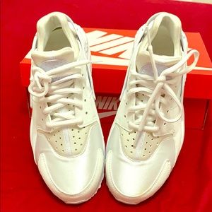 Nike Huarache Women’s White